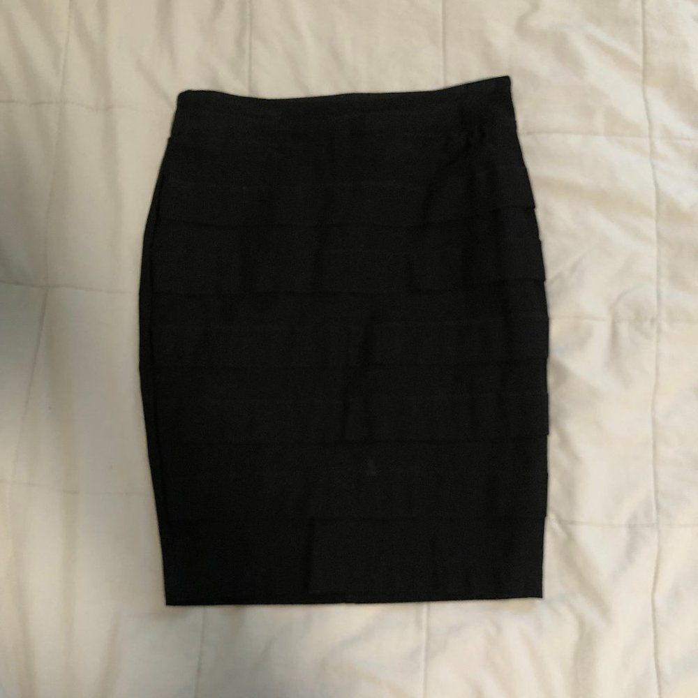 Black Front-Layered Pencil Skirt